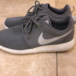 Nike Rosche shoes
